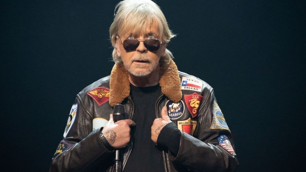 Après le scandale aux concerts de Renaud, sa fille Lolita Séchan prend la parole pour le défendre : “C’est frustrant mais…”