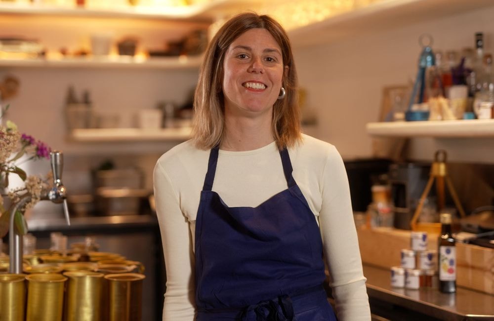 Pop chef : Mikaela Liaroutsos « Il y a quelque chose qu’on fait beaucoup dans la cuisine grecque, c’est d’accompagner les plats avec du yaourt grec »