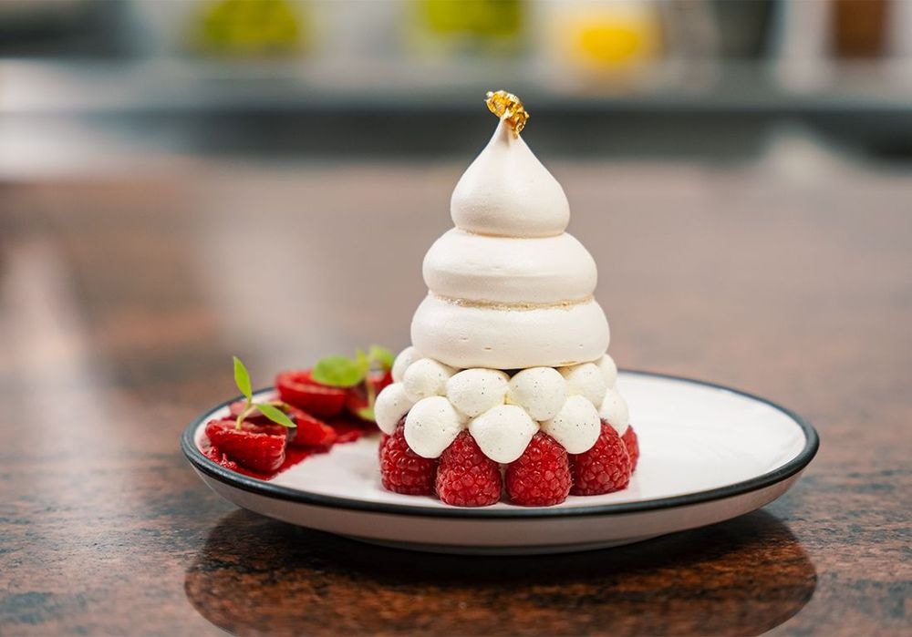 Délicate et légère : la Pavlova aux framboises de Jeffrey Cagnes