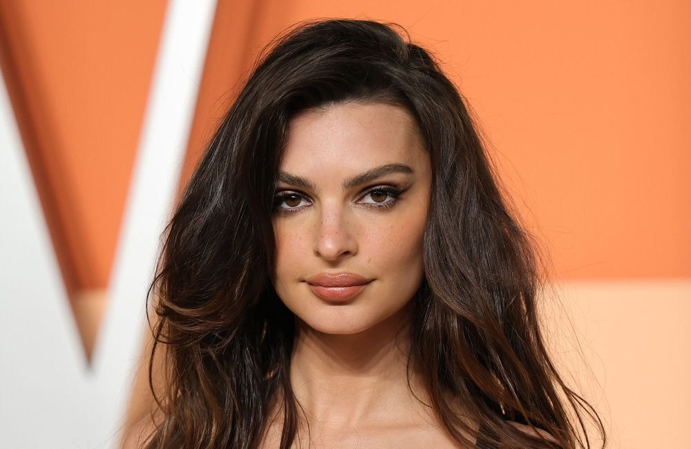 Emily Ratajkowski dévoile la « pire coupe de cheveux » de sa vie