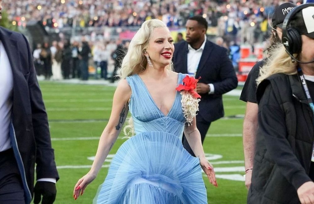 Pourquoi tout le monde parle de la robe flamenco portée par Lady Gaga au Super Bowl ?