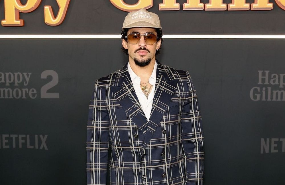 ⁠Bad Bunny réinvente le chic masculin avec ses ballerines