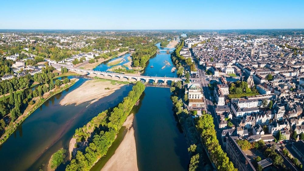Immobilier à Tours : découvrez les prix d'achat et à la location en février