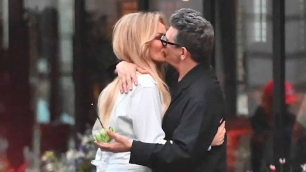Marc Lavoine et Adriana Karembeu : "J'ai demandé à ce qu'ils ne sortent pas...", leur premier baiser public savamment orchestré