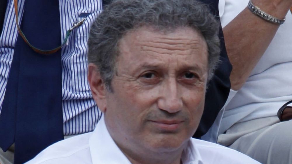 Michel Drucker raconte ses folles nuits à peine majeur avec des femmes mûres : "Ce n'est pas un hasard"