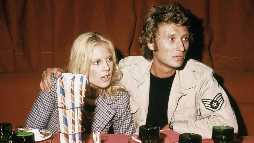 "J'ai perdu l’enfant" : Sylvie Vartan à cœur ouvert sur sa fausse couche au cours de son mariage avec Johnny Hallyday