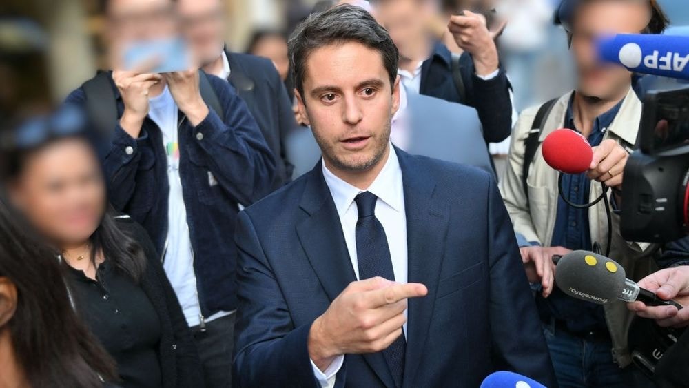 Gabriel Attal face à un "torrent d'homophobie" après la sortie d'"En homme libre"