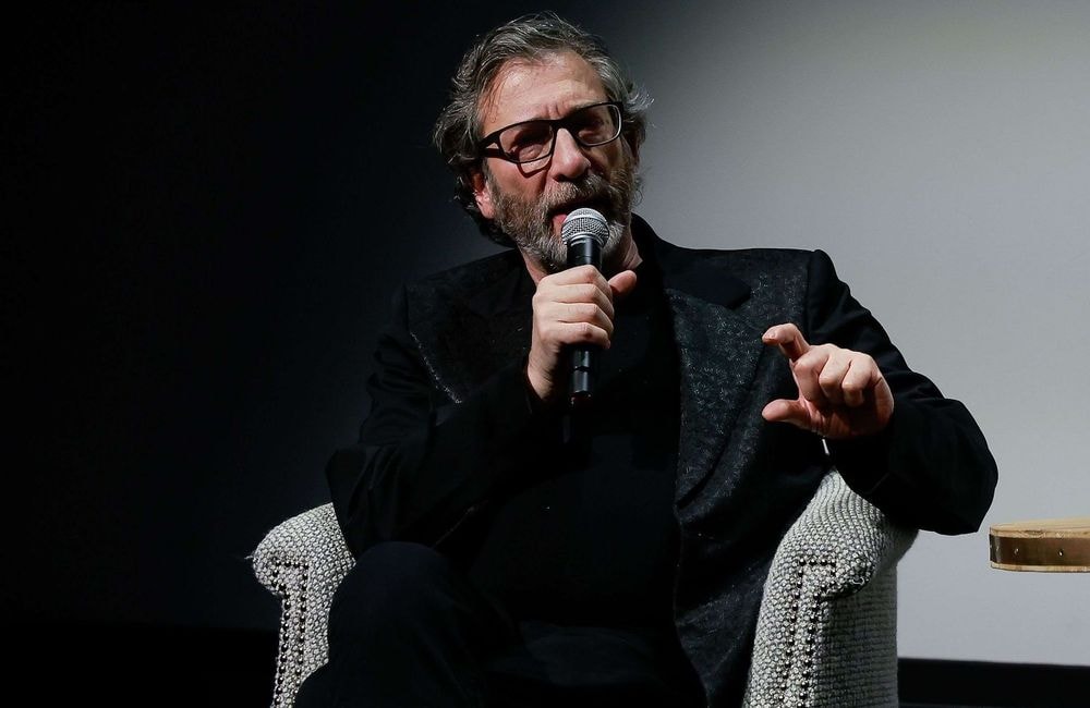 Une plainte pour viol, agression sexuelle et trafic d’êtres humains déposée contre l’écrivain britannique Neil Gaiman