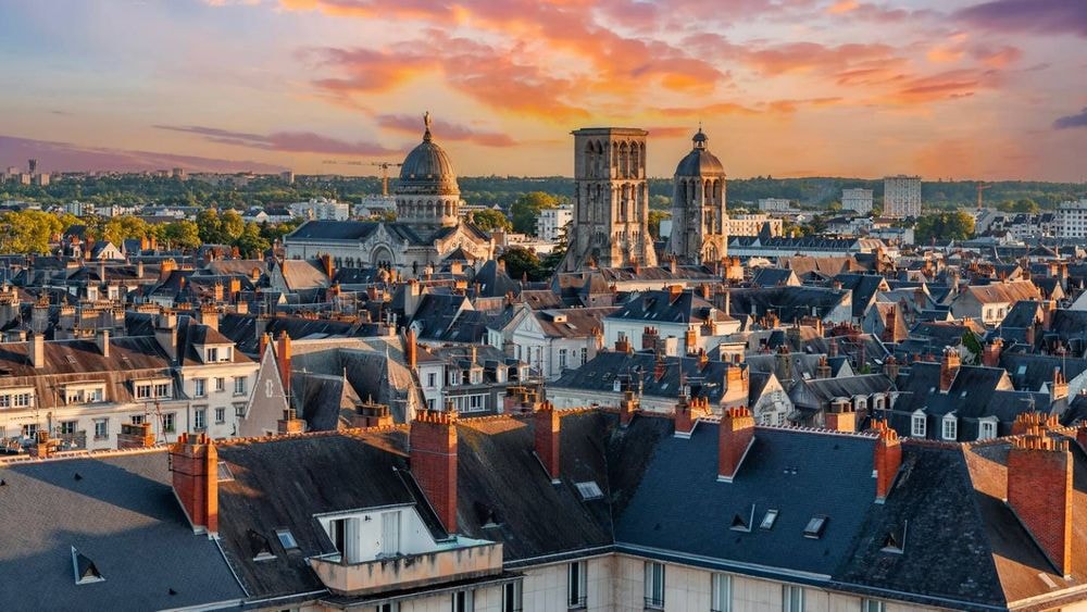 Immobilier à Tours : stabilité des loyers et légère baisse des prix d'achat en mars 2026