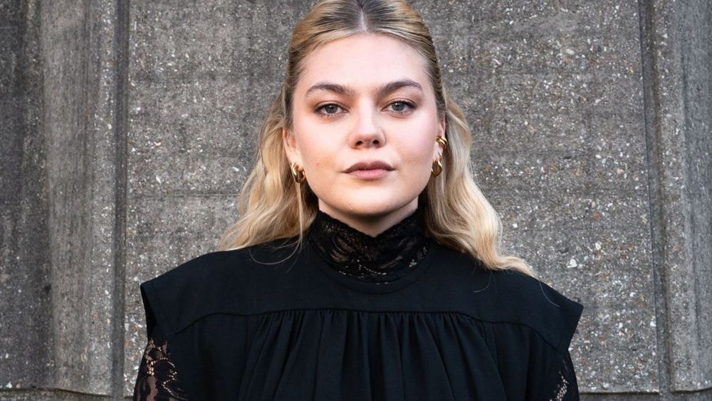 "Ça c'est horrible" : Louane révèle être atteinte d'une maladie auto-immune qui la fait souffrir