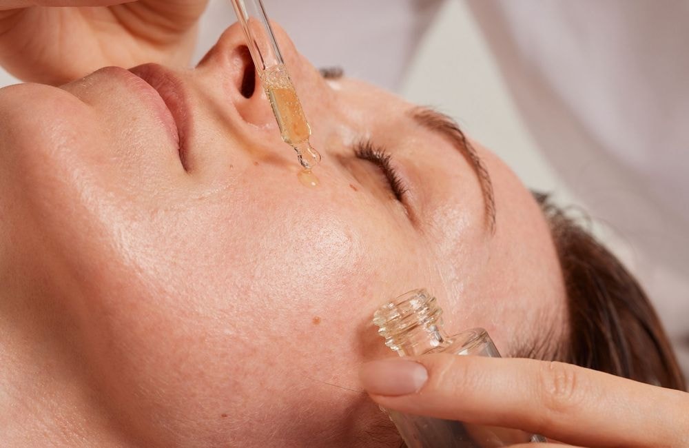 Le grand retour du peeling pro : et si on arrêtait d’avoir peur ?