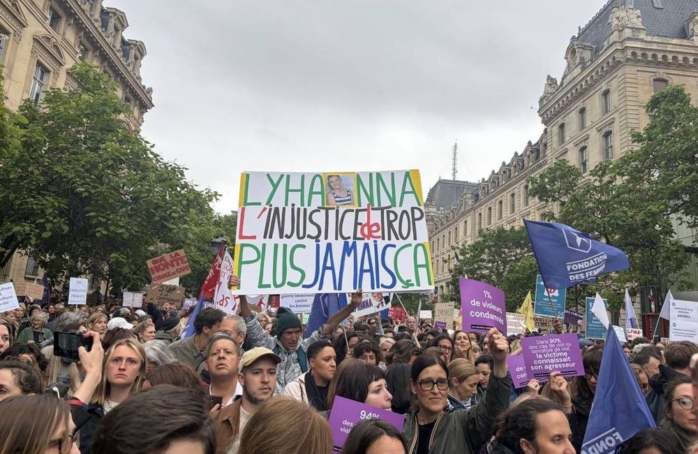 Mort de Lyhanna : à Paris, la colère d'une mobilisation contre les violences faites aux enfants