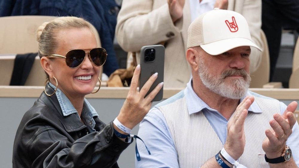 Laeticia Hallyday très intime avec Philippe Etchebest, regards complices et éclats de rire échangés