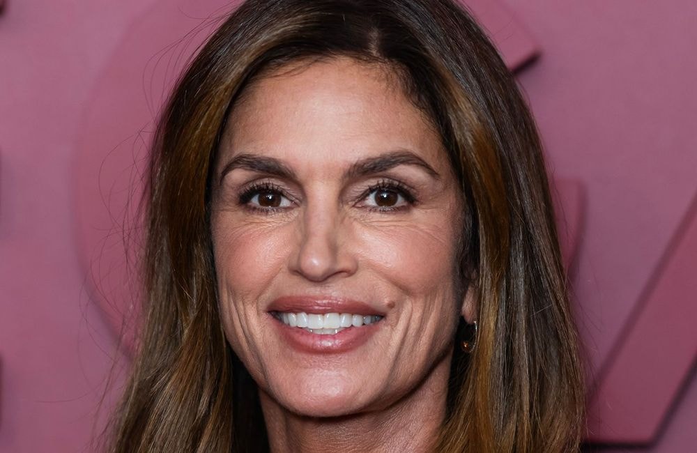Cindy Crawford dévoile son astuce pour redessiner et sublimer sa bouche