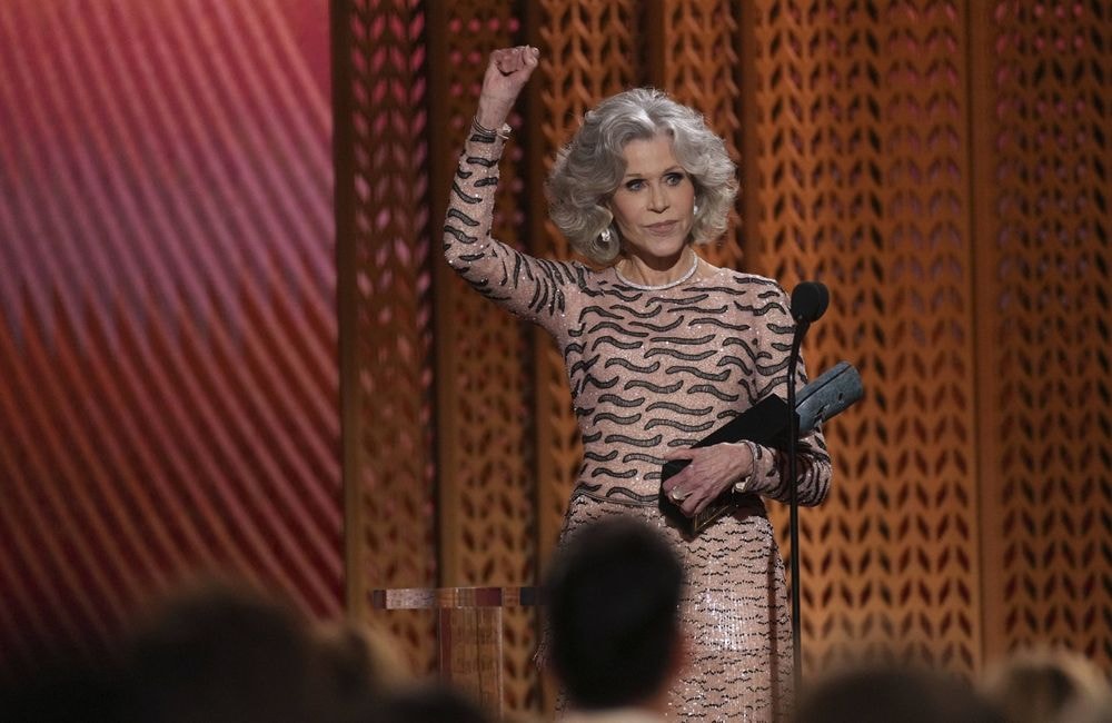 L'édito de ELLE : Et si, comme Jane Fonda, on prônait l'empathie pour lutter contre l’injustice ?