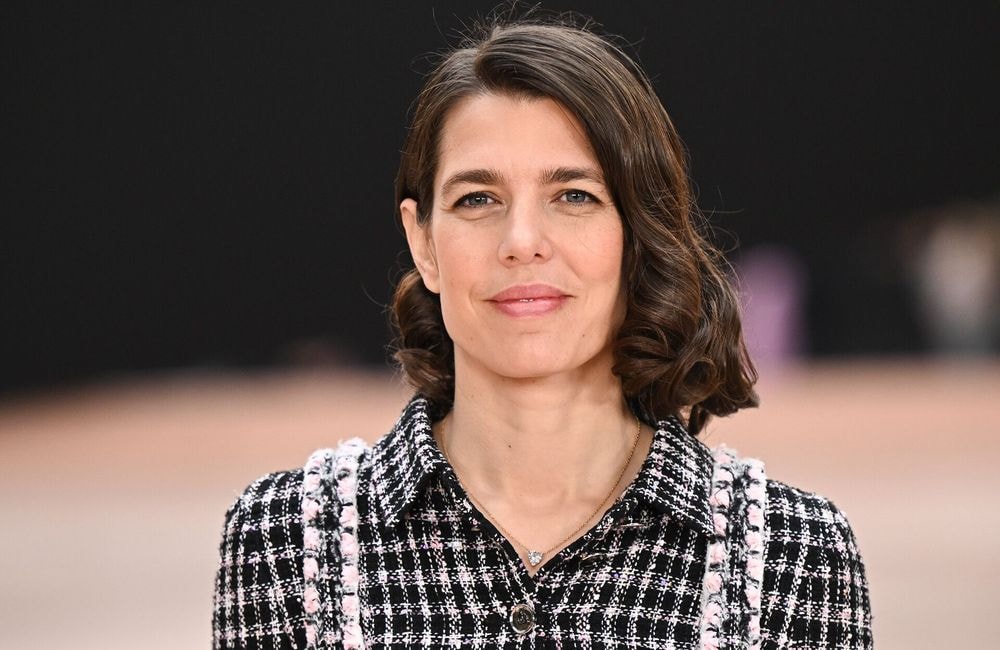 Le faux carré : la nouvelle signature capillaire de Charlotte Casiraghi
