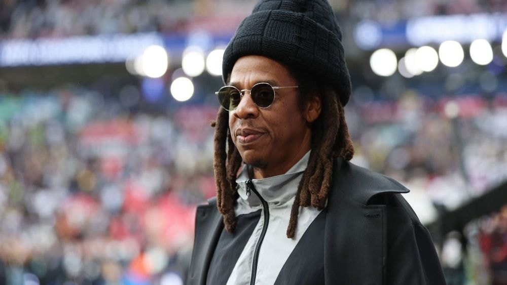 Une star révèle que Jay-Z l’a poussée à faire de la chirurgie esthétique après leur collaboration