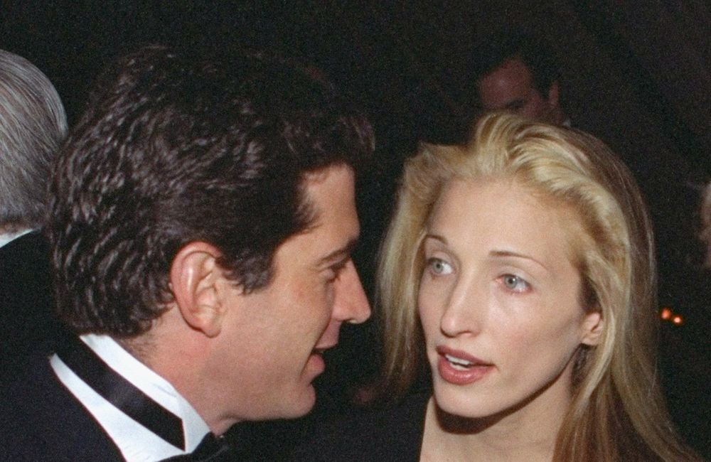 Le blond beurre de Carolyn Bessette-Kennedy obsède TikTok et signe la tendance de la rentrée