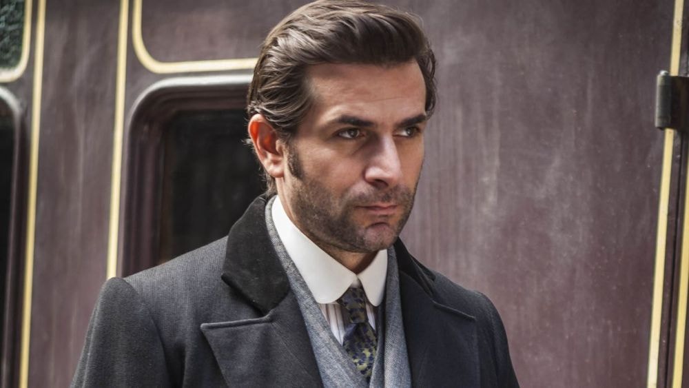 Après avoir joué avec lui, Grégory Fitoussi (Erica) avoue son "fantasme" pour Cillian Murphy