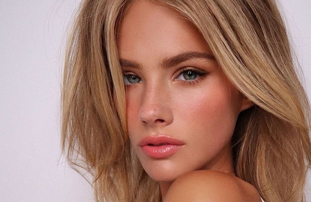 Juicy lips : l’astuce d’une make up artist pour une bouche ultra glossy