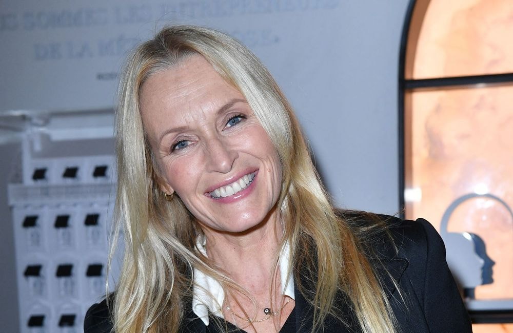 Estelle Lefébure partage un adorable cliché au ski de son fils Giuliano et son petit-fils Harrison