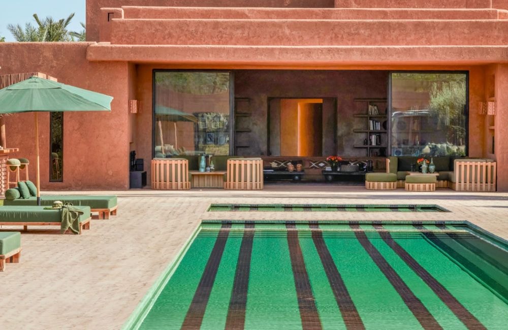 9 revêtements originaux pour une piscine ultra design