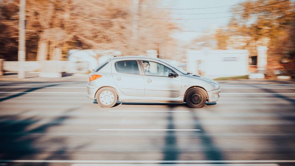 Impôts 2024 : mauvaise nouvelle si vous allez au travail en voiture, le barème kilométrique est bien gelé