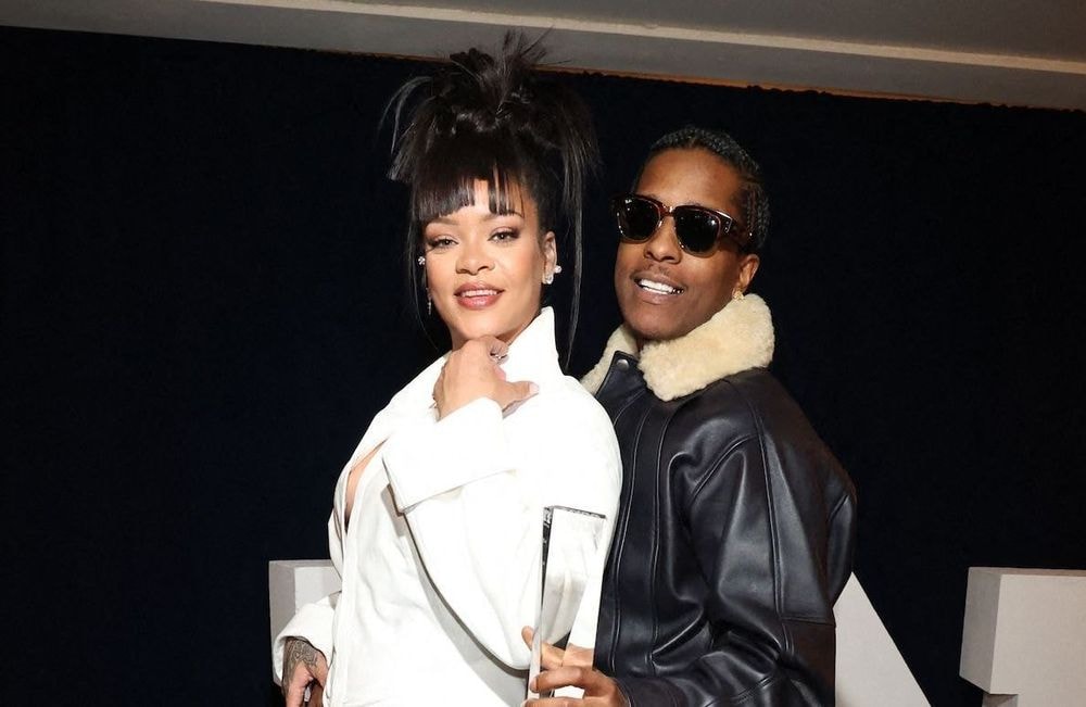 Procès d'A$AP Rocky : le rappeur saute dans les bras de Rihanna après avoir été relaxé