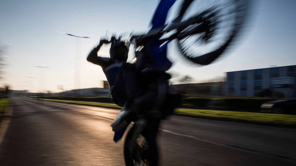 Mort de la jeune Kamilya fauchée à un passage piéton : le motard reste en liberté sous contrôle judiciaire, tous les détails