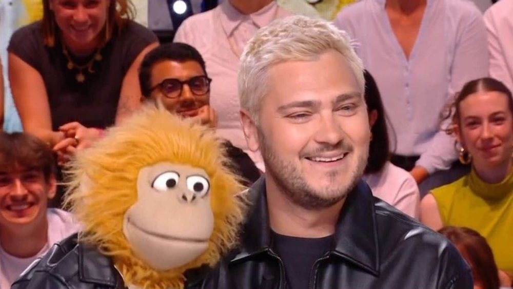Jeff Panacloc en couple, il officialise sa relation avec une ancienne actrice de Demain nous appartient !