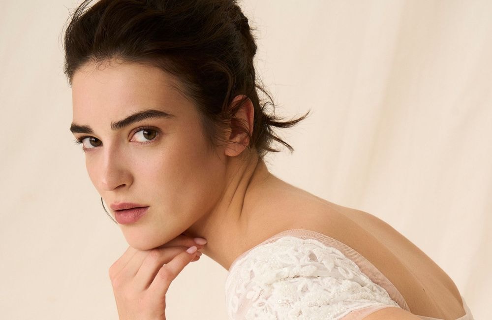 Correcteur, blush et bronzer : voici les zones du visage où appliquer les produits de maquillage pour un effet lift réussi