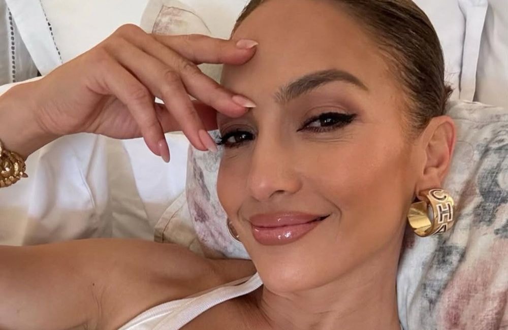 À 56 ans, Jennifer Lopez dévoile sa nouvelle priorité anti-âge (et ce n’est pas le visage)