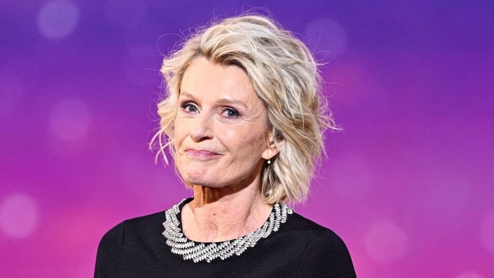 "C'est dingue, ça !" : Sophie Davant amère à cause de DALS, sa robe "jugée trop courte" pour "une femme de plus de 60 ans"