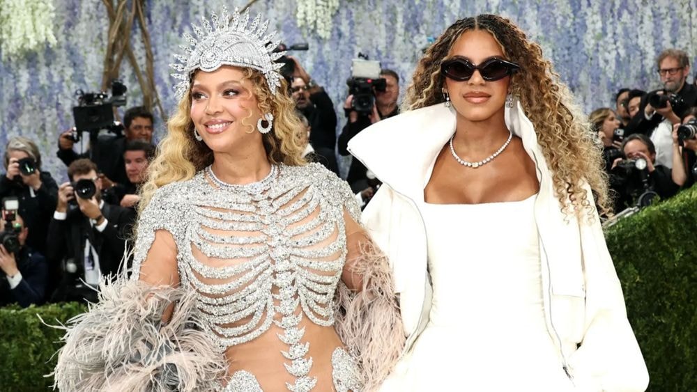 Beyoncé : sa fille Blue Ivy enfreint une règle d'or du Met Gala pour sa première participation, tout comme la fille d'une célèbre actrice !