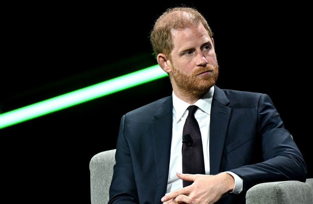 « Mon chou », « câlins devant un film » : les échanges troublants du Prince Harry et d’une journaliste dévoilés en plein tribunal