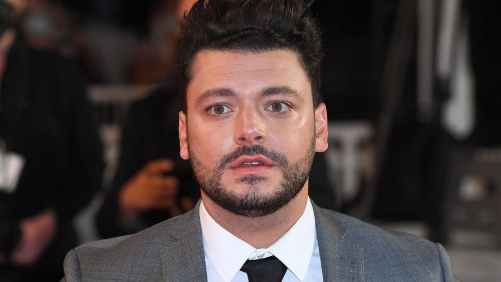 Kev Adams (33 ans) "méga faible" : le comédien hospitalisé et opéré en urgence