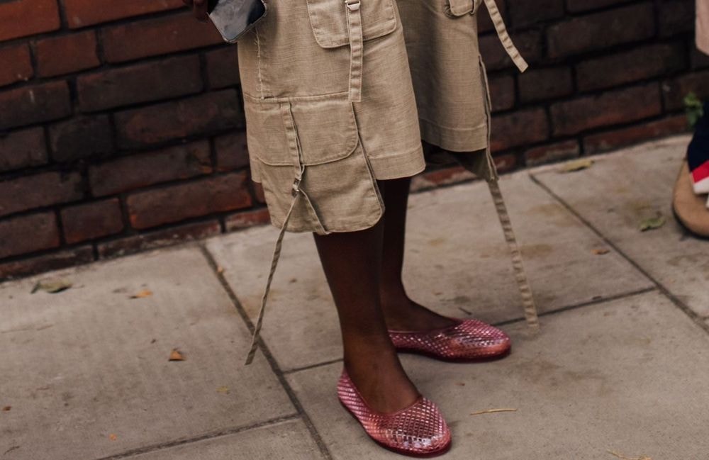 Elles sont partout cet été, pourtant ces chaussures seraient dangereuses pour la santé