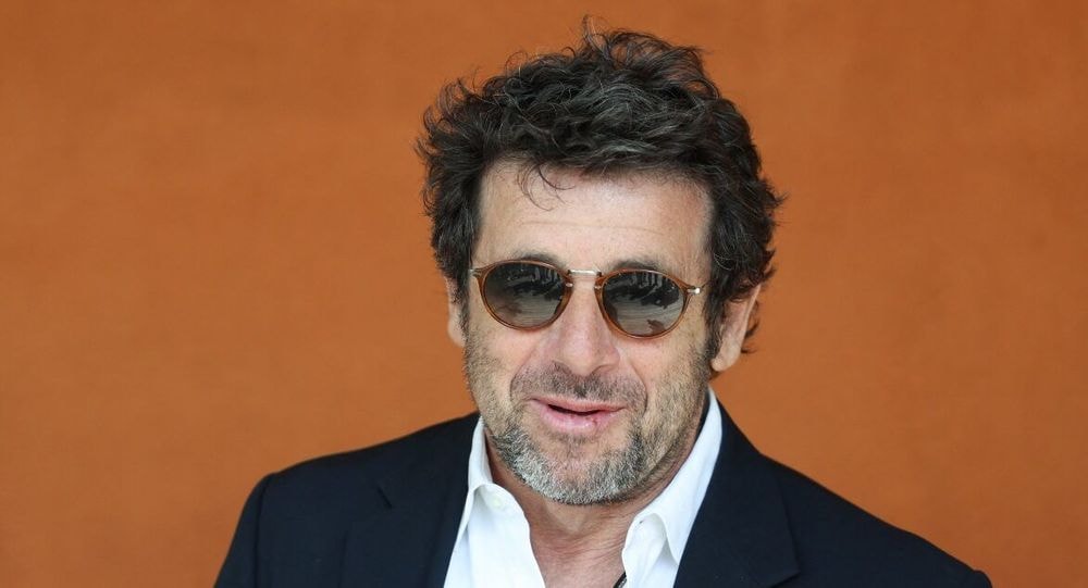 Patrick Bruel brutalement honnête : ce "déracinement" dans l'enfance qui l'a meurtri, "ça n'a pas été simple"