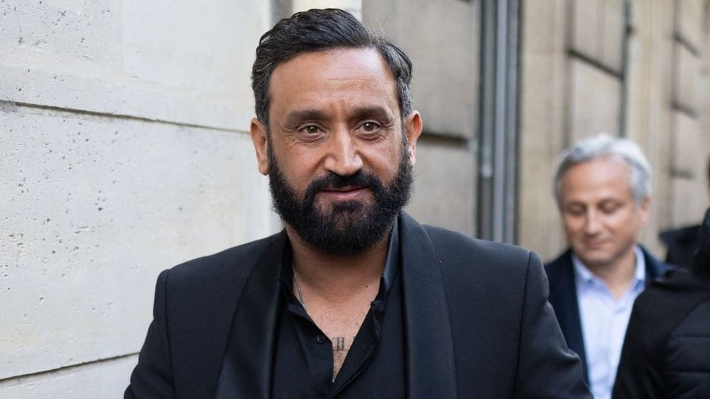 Cyril Hanouna : l’un de ses chroniqueurs échappe à la mort grâce à sa montre : “L'histoire est folle"
