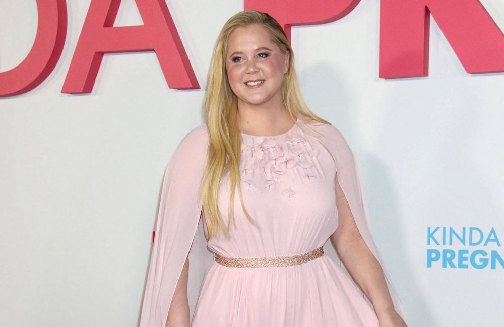 Amy Schumer, opérée de la colonne vertébrale, elle partage un cliché de sa convalescence