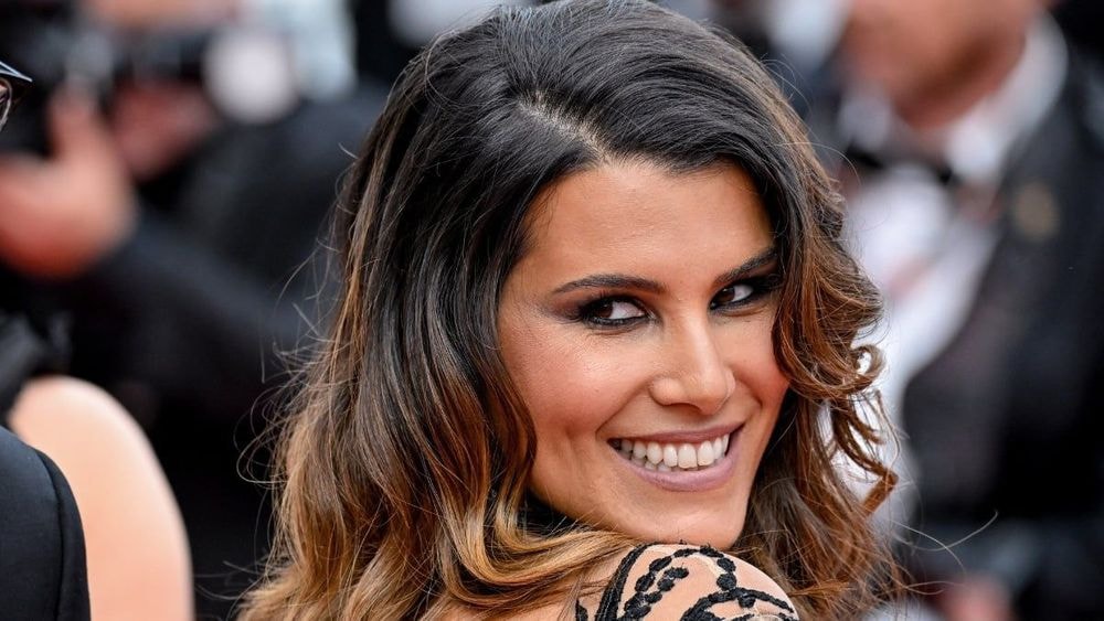 Karine Ferri (44 ans) divine en bikini : les internautes soufflés par son corps de dingue, "une pure beauté"