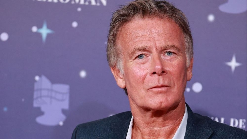 César 2025 : Franck Dubosc se récompense lui-même d'un César, et pique l'Académie