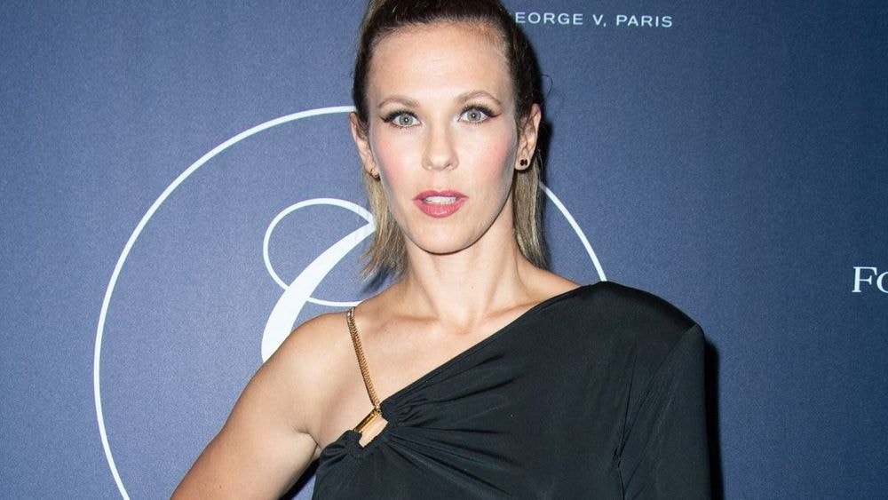 Lorie blessée pendant un de ses concerts ? “Ne me touchez pas !”