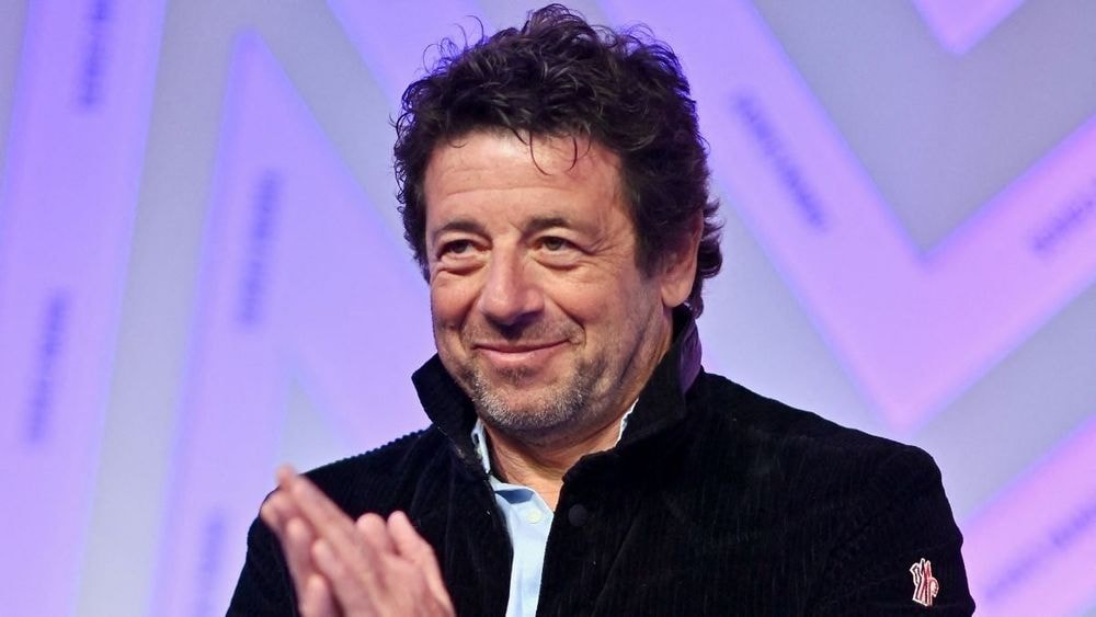 "Elle savait ce qui allait se passer", cuisses dénudées, Patrick Bruel en roue libre sur "une rencontre pleine de douceur"