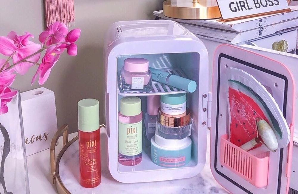 Irritation, brûlure, inefficacité… Ces produits cosmétiques à ne pas mettre au frigo