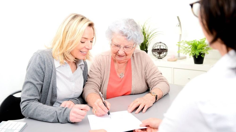 Succession : une proposition de loi veut mettre fin aux « dérives » des généalogistes