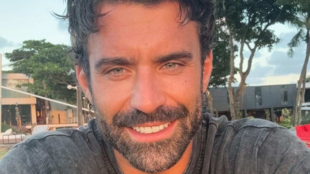 Vincent Queijo : fou amoureux de sa chérie, il officialise enfin leur relation et s'affiche à ses côtés, regardez !
