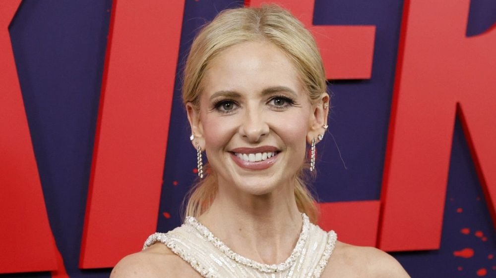 Sarah Michelle Gellar en robe décolletée dans le sud de la France : "Tu as mon coeur"