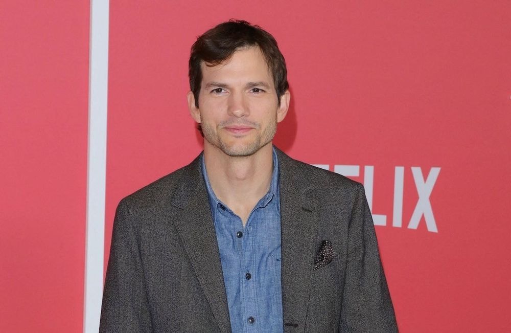Ashton Kutcher : sa discrète apparition à Los Angeles avec son fils Dimitri, 8 ans