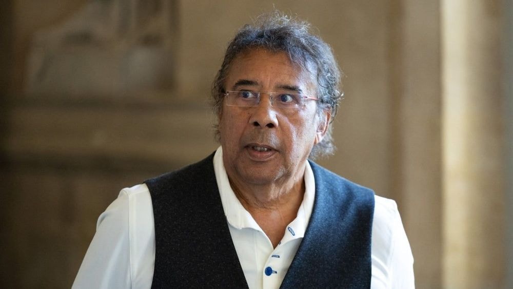 Laurent Voulzy ouvre les portes de La Roche Noire, son immense "maison en hauteur" ayant appartenu à un célèbre peintre